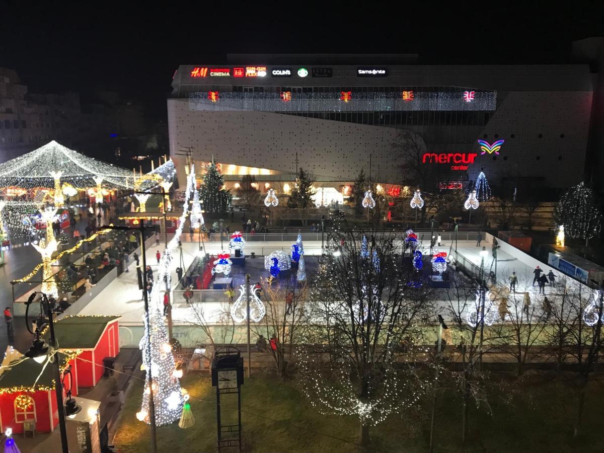 Blue Light Ultracentral Craiova Exterior photo