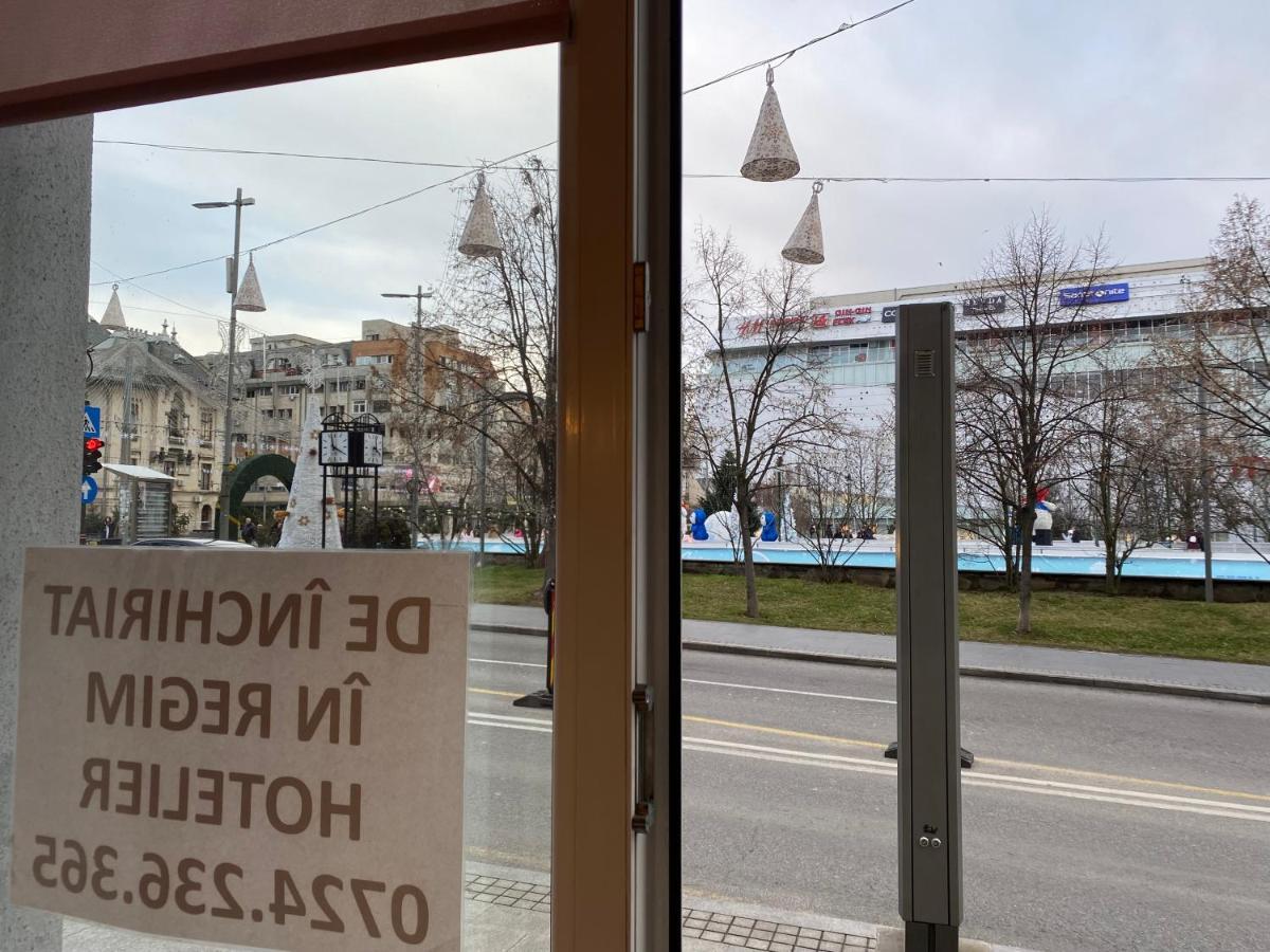 Blue Light Ultracentral Craiova Exterior photo