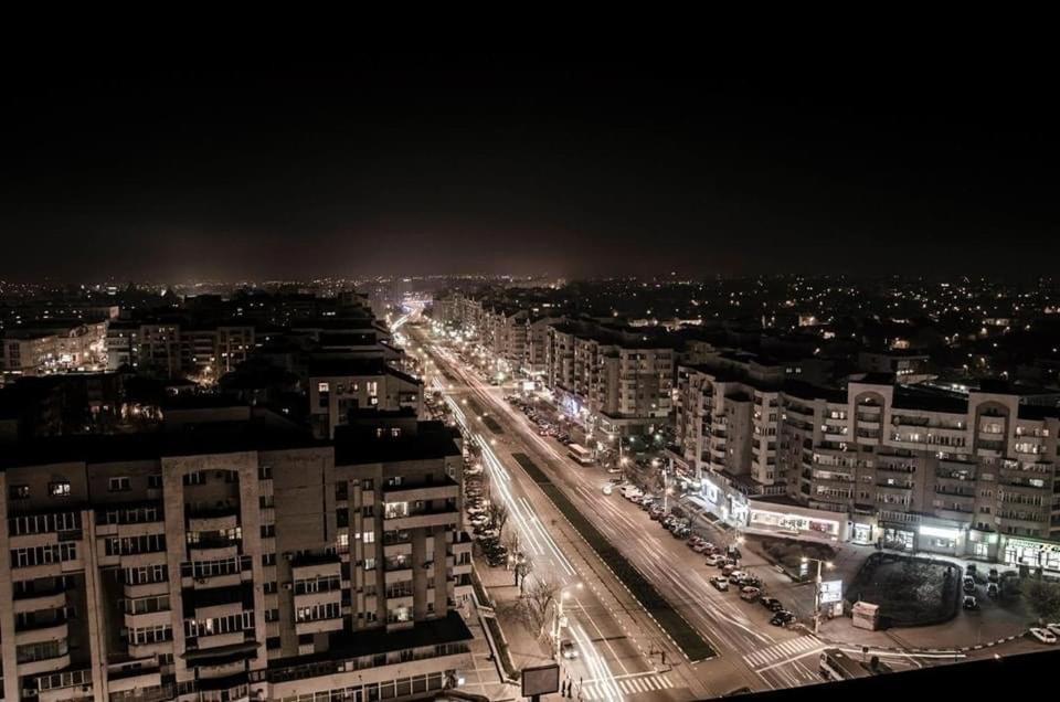 Blue Light Ultracentral Craiova Exterior photo